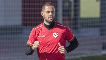 Mario Suárez, durante una sesión de entrenamiento del Rayo.