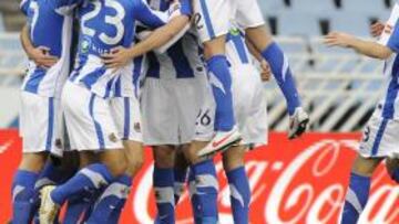 <b>ALEGRÍA DESBORDANTE. </b>Después de varias jornadas reñidos con el gol, la Real rentabilizó sus ocasiones ayer en Anoeta.