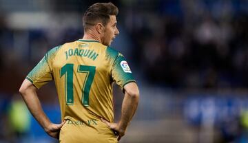 La camiseta de Joaquín que se licita es esta, la del Alavés-Betis del lunes.