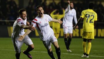 El Sevilla está pendiente del futuro de tres de sus jugadores.