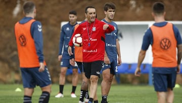 Jos&eacute; Luis Oltra vuelve al banquillo del Tenerife ante uno de sus exequipos, el C&oacute;rdoba.