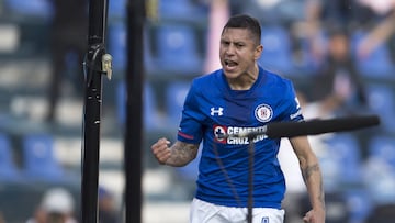 El 'Catita' ha destacado pese al mal momento de Cruz Azul, hasta en ataque ha aportado con dos anotaciones.