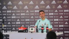 Scaloni espera a Messi