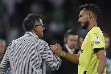 Hace un año, en el mes de junio, el entrenador pereirano volvía a Medellín después de un paso por la selección de Paraguay. Hace unas semanas renovó su contrato.