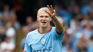 Soccer Football - Premier League - Manchester City v Crystal Palace - Etihad Stadium, Manchester, Britain - August 27, 2022  Manchester City's Erling Braut Haaland celebrates scoring their fourth goal to complete his hat-trick REUTERS/Craig Brough EDITORIAL USE ONLY. No use with unauthorized audio, video, data, fixture lists, club/league logos or 'live' services. Online in-match use limited to 75 images, no video emulation. No use in betting, games or single club /league/player publications.  Please contact your account representative for further details.