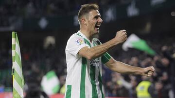 El jugador del Betis, Joaqu&iacute;n, durante un partido.