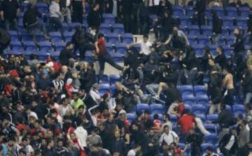 Los incidentes sucedieron antes del comenzar el partido.