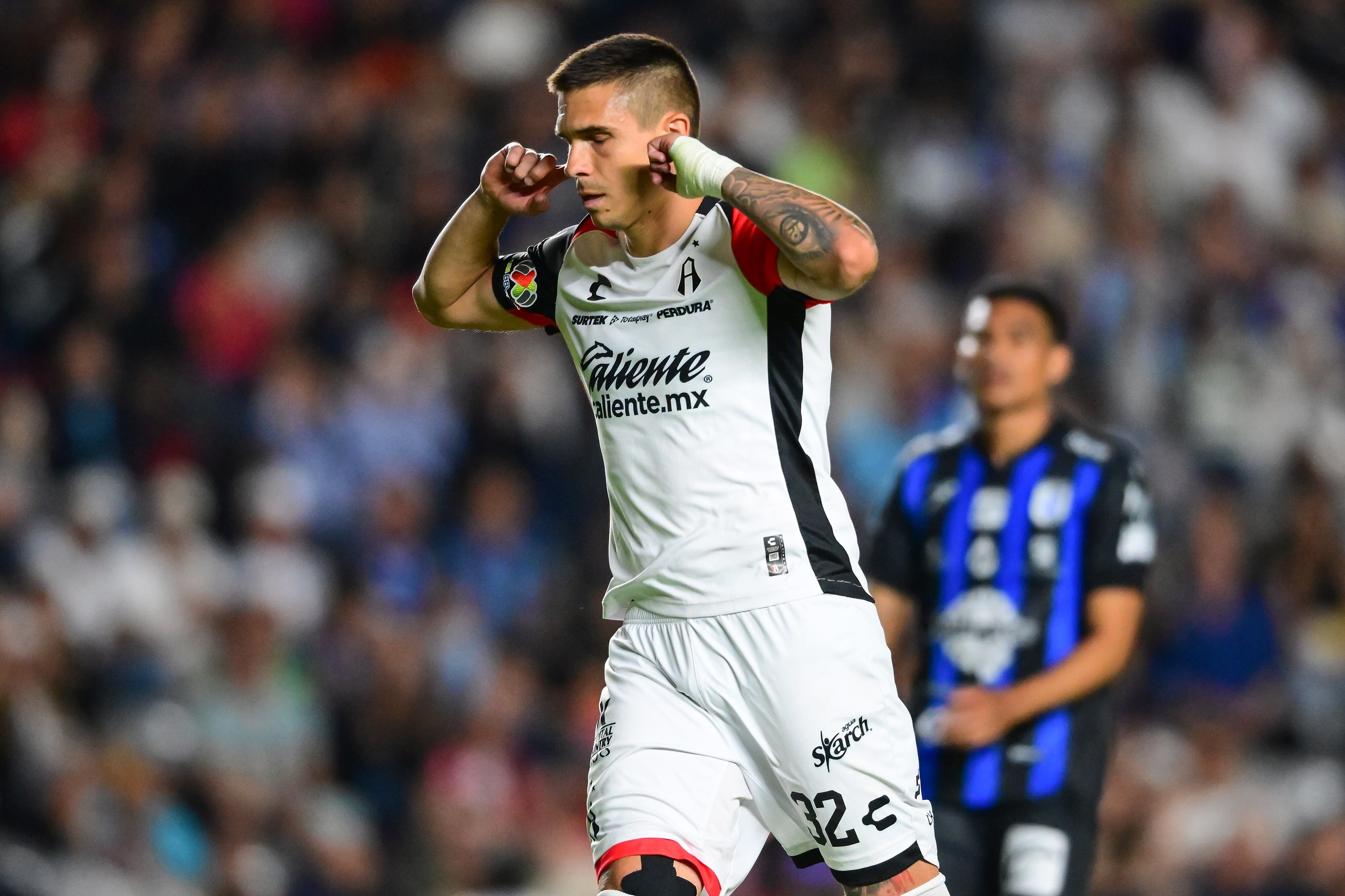 Uros Durdevic celebrates his goal 1-2 of Atlas during the 16th round match between Queretaro and Atlas as part of the Liga BBVA MX, Torneo Clausura 2025 at La Corregidora Stadium, on April 16, 2025 in Santiago de Queretaro, Mexico.