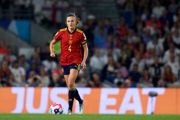 Irene Paredes: la defensa guipuzcoana es el gran baluarte de esta Selección. Una central con experiencia, segura, que no duda. Hace mejor al resto. Y encima tiene gol. Su vuelta trae un plus al equipo, dentro de fuera de los terrenos de juegos.