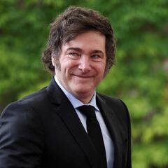 Milei amenaza con cerrar Aerolíneas Argentinas