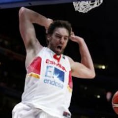 Uno por uno: Pau Gasol sigue haciendo historia; imparable