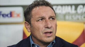 GE12. SKOPIE (MACEDONIA), 27/01/2014.- El técnico de la Real Sociedad Eusebio Sacristán, durante el encuentro del conjunto vasco frente al Vardar Skopje en el encuentro del grupo L de la Liga Europa, en el Estadio Filip II de Macedonia, en Skopie, Macedonia, hoy, 19 de octubre de 2017. EFE/ Georgi Licovski
