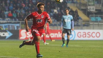 Futbol, O&acirc;Higgins vs Union La Calera, Fecha 17, Campeonato 2018
 
 El jugador de Union La Calera Retamal controla la pelota durante el partido de primera division disputado contra O&acirc;Higgins en el estadio El Teniente de Rancagua, Chile.
 
 29/07/2018 
 Jorge Loyola/Photosport
 
 Football, O&acirc;Higgins vs Union La Calera, 17 th date, Championship 2018
 
 Union La Calera&Acirc;&acute;s player Retamal controls the ball  during a first  division football match played against O&acirc;Higgins at the El Teniente Stadium in Rancagua, Chile.
 
 29/07/2018 
 Jorge Loyola/Photosport
 