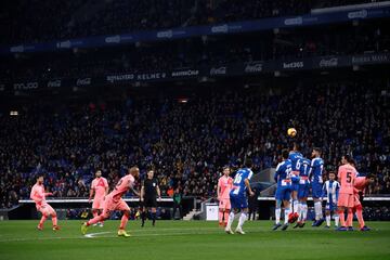 Messi marcó el 0-1 de falta.
