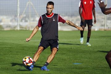 Mario Gonzlez, jugador malague?o del  filial granadinista.