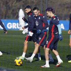 Lucas Pérez vuelve al grupo, Barbero mejora... pero Escudero sigue fuera