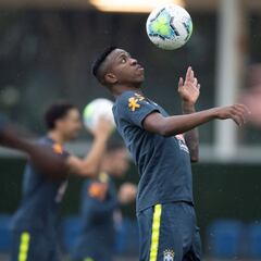 Partidos internacionales y de LaLiga Smartbank de hoy, 13 de noviembre: horario y TV