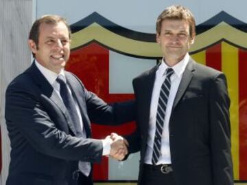 Tito Vilanova con Sandro Rosell durante su presentación como entrenador del Barcelona en Junio del 2012.