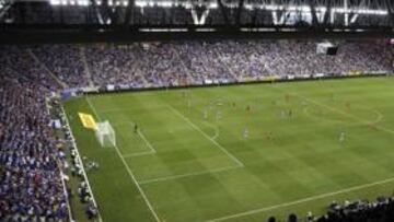 <b>LUNES DE FÚTBOL. </b>La afición debe ser clave en un encuentro deciviso para los pericos. En la imagen, una de las mejores asistencias.