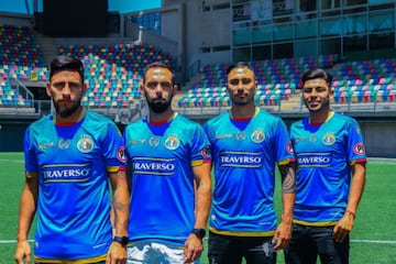 Ahora, en 2020, por los 110 años también jugarán con una camiseta azul.