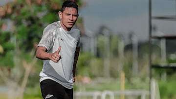 Alexander Mejía, experimentado volante colombiano, tendría todo listo para jugar en el Junior de Barranquilla. Mejía rescindió su contrato con Libertad.
