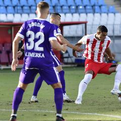 Dos entradas y cuatro salidas en el último día