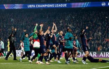 El Paris Saint-Germain celebra la victoria tras finalizar el encuentro. La gran final, PSG-Inter, en el Allianz Arena de  Munich.
