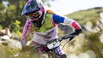 Ciclista durante la UCI MTB World Series 2024.