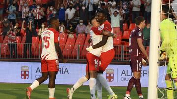 Resumen del Almería 3 - Real Sociedad B 1; LaLiga SmartBank