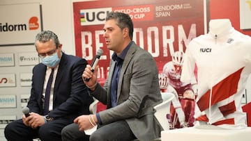 Pascual Momparler, seleccionador español de ciclismo, en la presentación de la Copa del Mundo de ciclocross en Benidorm.