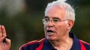 <b>PRUDENTE</b>. Aragonés tiene respeto a Bosnia pero confía en la victoria.