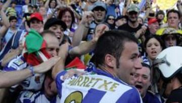 <b>APOYO. </b>La afición de la Real está con el equipo donostiarra.