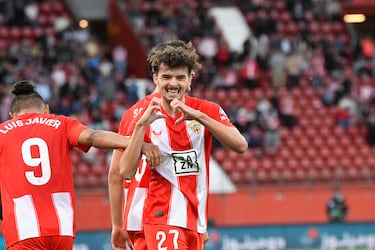Aprobados y suspensos del Almer¨ªa: goles, espect¨¢culo y regreso al playoff