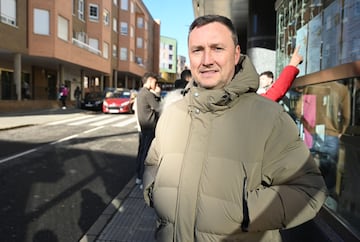 El técnico de la Cultural Leonesa posa para AS.