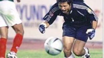 <b>ALEGRÍA CHINA. </b>TLiu Yunfei, meta chino, celebra el pase.