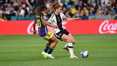 Sydney (Australia), 30/07/2023.- Leicy Santos of Colombia and Chantal Hagel of Germany (R) during the FIFA Women's World Cup 2023 soccer match between Germany and Colombia at Sydney Football Stadium in Sydney, Australia, 30 July 2023. (Mundial de Fútbol, Alemania) EFE/EPA/BIANCA DE MARCHI EDITORIAL USE ONLY/ AUSTRALIA AND NEW ZEALAND OUT
