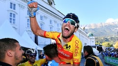 INNSBRUCK, AUSTRIA - SEPTEMBER 30: Arrival / Alejandro Valverde of Spain / Celebration / during the Men Elite Road Race a 258,5km race from Kufstein to Innsbruck 582m at the 91st UCI Road World Championships 2018 / RR / RWC / on September 30, 2018 in Innsbruck, Austria. (Photo by Justin Setterfield/Getty Images)