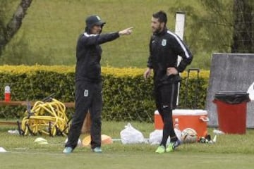 El portero bogotano entrenó de forma individual con Fabio 'La Gallina' Calle, entrenador de arqueros de Atlético Nacional.