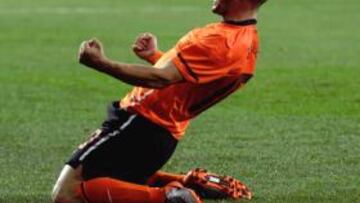 <b>DE CABEZA A SEMIFINALES. </b>Sneijder, de 170 centímetros de estatura, marcó con la cabeza ante centrales de gran envergadura.