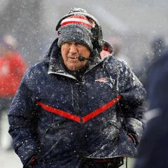 Primeros equipos interesados en firmar a Bill Belichick en la NFL