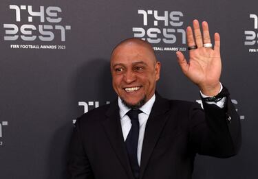 El exfutbolista Roberto Carlos llega a la  ceremonia de entrega de los premios The Best.