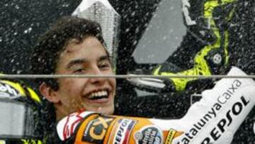 <b>UNA PERLA. </b>Marc Márquez conquistó el título de 125 en 2010 y este año está maravillando en Moto2.