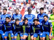 Jugadores del Burgos antes del partido de LaLiga Hypermotion contra el Albacete.