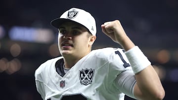 Las Vegas Raiders quarterback Aidan O'Connel and tight end Brock Bowers had huge days as they defeated the New Orleans Saints on Sunday.