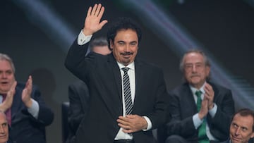 Hugo Sánchez, indignado con el futbol mexicano por ‘darle la espalda’ a Ochoa