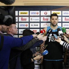 Reyes cumple 37 años: “Quiero más títulos y más hitos”