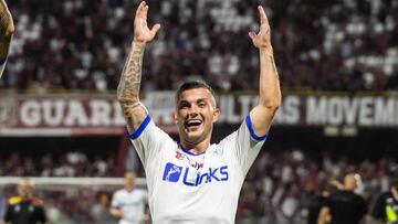 Strefezza da la primera victoria al Lecce