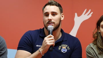 02/10/18 WATERPOLO
PRESENTACION DE LAS LIGAS PREMAAT DE LA DIVISION DE HONOR MASCULINA Y FEMENINA DE WATERPOLO
VICTOR GUTIERREZ MAXIMO GOLEADOR TEMPORADA 2017-2018