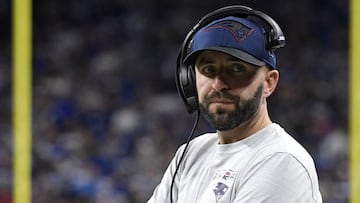 Mick Lombardi pas&oacute; las &uacute;ltimas dos temporadas como coach de wide receivers de los New England Patriots y ahora ser&aacute; el coordinador ofensivo de Raiders.