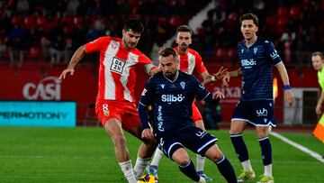 Javier Ontiveros junto a Gonzalo Melero en el encuentro del pasado domingo frente al Almería.